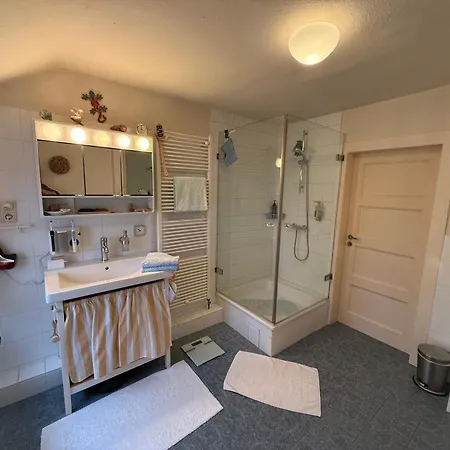 Comfort Double With Private Bathroom Hanóver